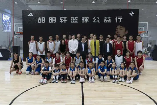 篮球青训营中的体能训练方案有哪些?_2